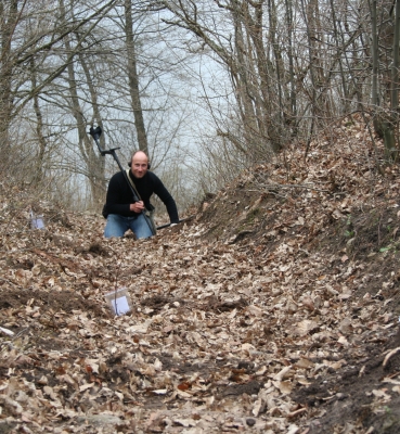 Field survey using metal detectors